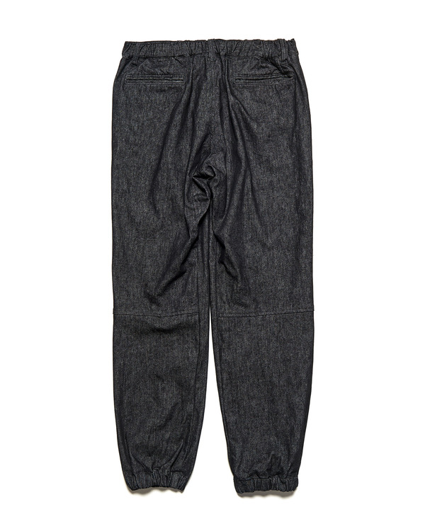ue_262037_black_C.jpg
